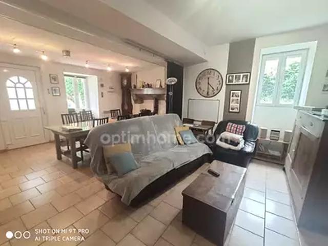 Roussines 16310 Achat / Vente maison 2 pièces t2 jardin terrasse