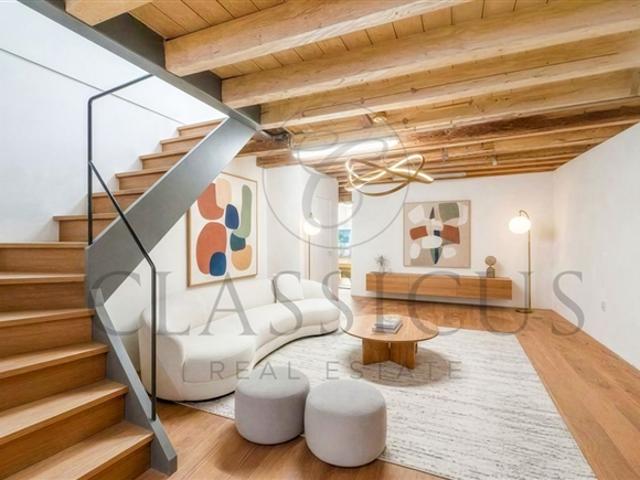 Dorfhaus mit angebauter Scheune und hohem Potenzial – Vieux Vernier