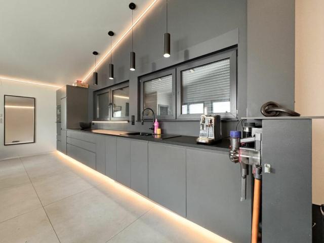 Row house with 4 rooms on sale in St Séverin 170 m² | dreamo. Ch