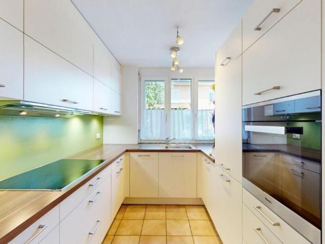 Row house with 6.5 rooms on sale in Laufen 165 m² | dreamo. Ch