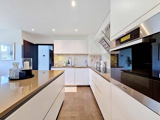 Row house with 6.5 rooms on sale in Payerne 214 m² | dreamo. Ch