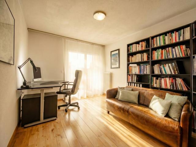 Row house with 6.5 rooms on sale in Renens Village 227 m² | dreamo. Ch