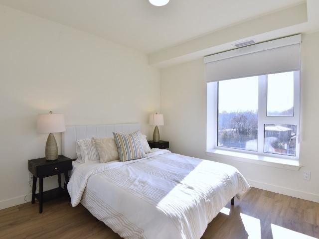 Roxy Apartments 2 Bedroom Apartment for Rent at 16 Roxanne Dr, Hamilton, ON L8H 0C1