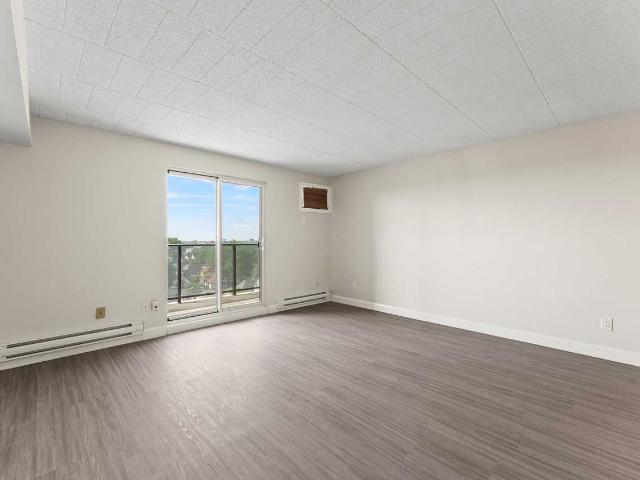 Royal Tower Apartments 2 Bedroom Apartment for Rent at 101 Langlois Ave, Windsor, ON N9A 6Y2 Walkerville