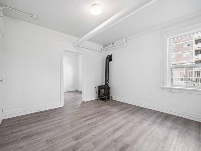 Royal & Wales Apartments 2 Bedroom Apartment for Rent at 56 56 College, Kitchener, ON N2H 5A1 City Commercial Core