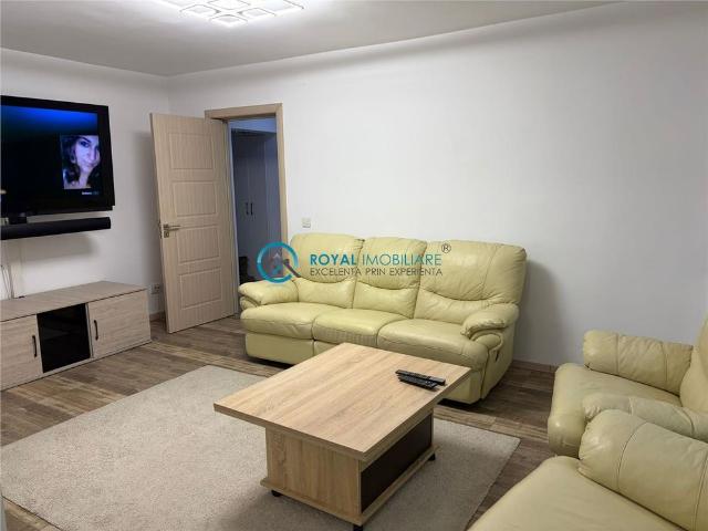 Royal Imobiliare Inchiriere apartament 4 camere zona Republicii