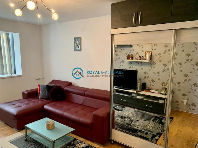 Royal Imobiliare Inchiriere apartament 2 cam zona Baraolt