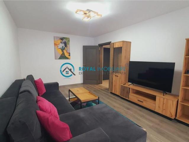 Royal Imobiliare Inchiriere apartament 2 camere zona Central
