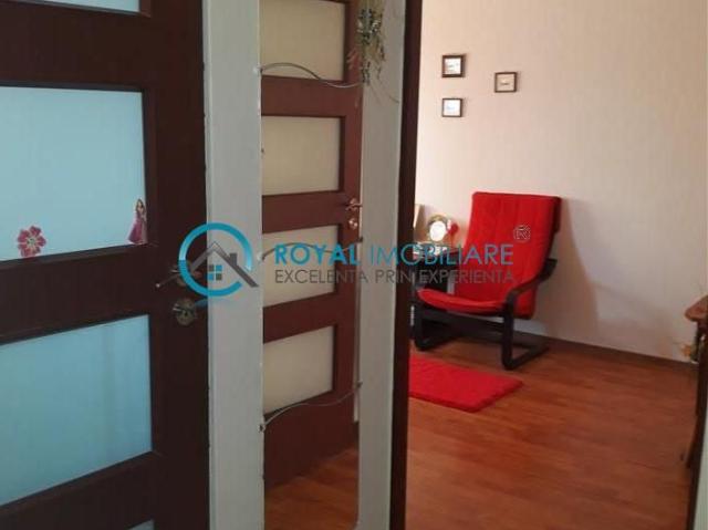 Royal Imobiliare Inchiriere apartament 2 camere zona Democratiei