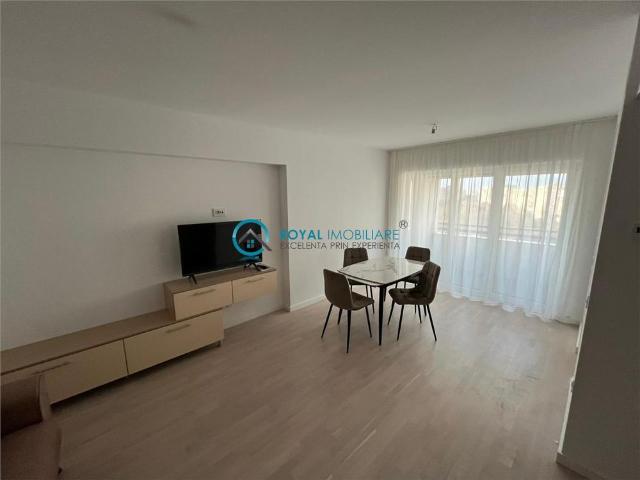 Royal Imobiliare Inchiriere apartament 2 camere zona Ultracentral