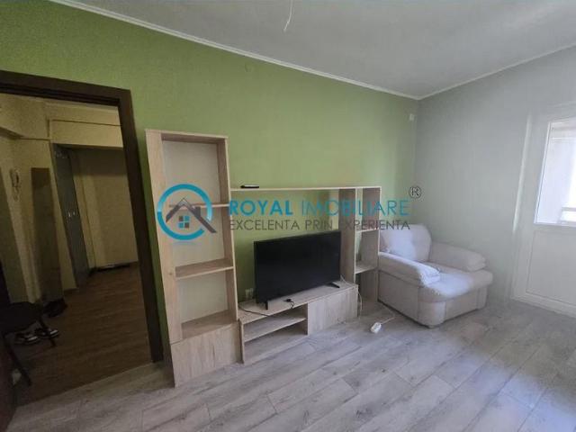 Royal Imobiliare Inchiriere apartament 2 camere zona Ultracentral