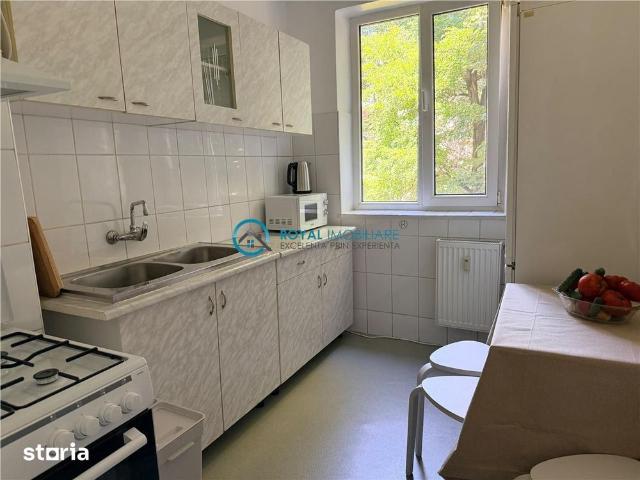 Royal Imobiliare Inchiriere apartament 3 camere zona Democratiei