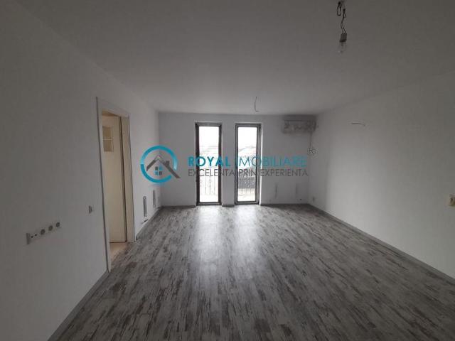 Royal Imobiliare inchiriere vila 15 camere