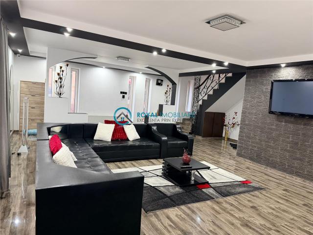 Royal Imobiliare Inchiriere Vila zona Democratiei