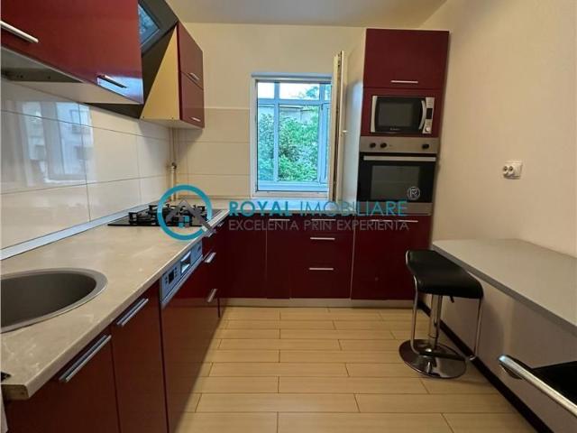 Royal Imobiliare Vanzare Apartament zona Paltinis