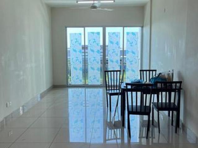 Royal Infinity Tenant Ready Selling fast unit