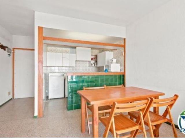 ROYAL MARINE Apartamento de 1 dormitorio con terraza para reformar y gran potencial