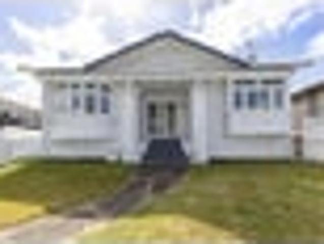 Royal Oak, 3 bedrooms, $840 pw