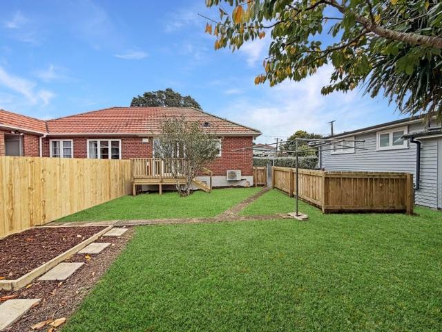 royal oak, 2 bedrooms