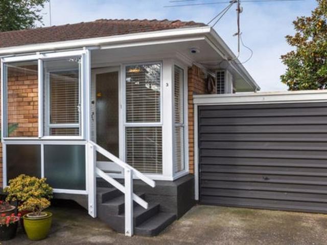 royal oak, 2 bedrooms