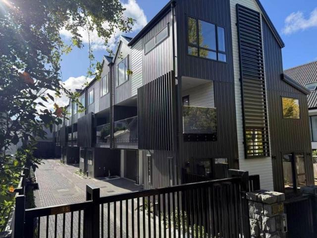 royal oak, 4 bedrooms