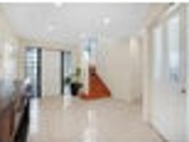 Royal Oak, 5 bedrooms, $1100 pw