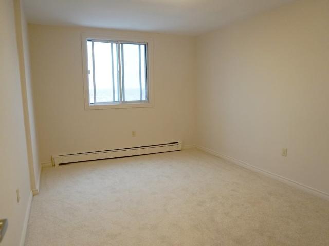 Royal Oak Towers 1 Bedroom Apartment for Rent at 501 Errol Rd W, Sarnia, ON N7V 4H1 Rosedale