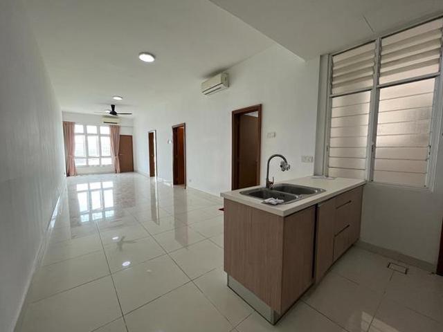 Royal Regent Condo 10 min to KL City Jalan Kuching