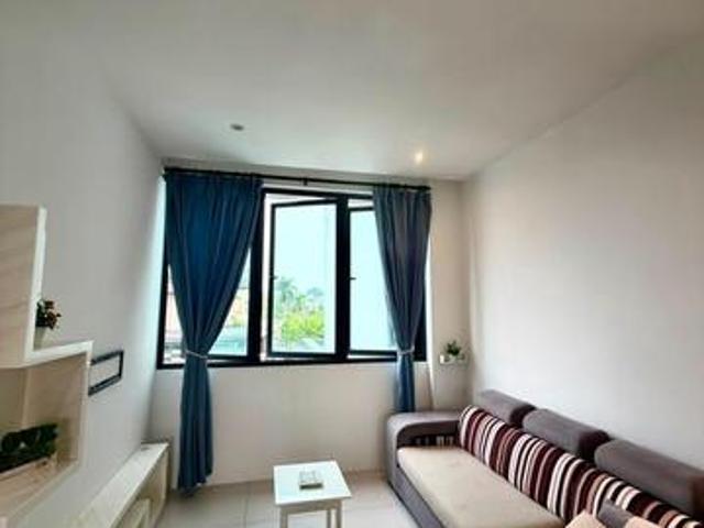 Royal Richmond Condominium Fully Furnished 2 parking lots