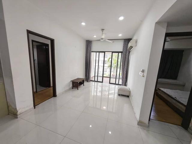 Royal strand Country garden danga bay 2bed bath CIQ low depo