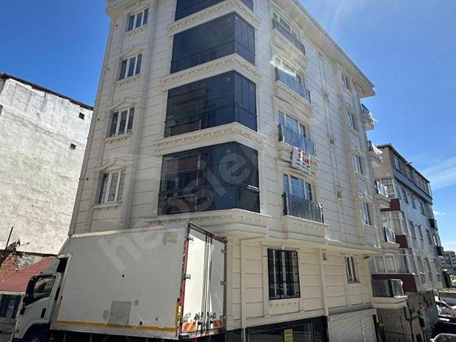 ROYALMAX'DAN FIRSAT TEK DAİRE ÜZERİ ANA CADDE YAKINI 3+1170 MDA