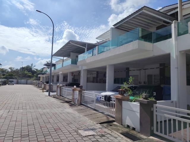 Royale Nove Terrace House
