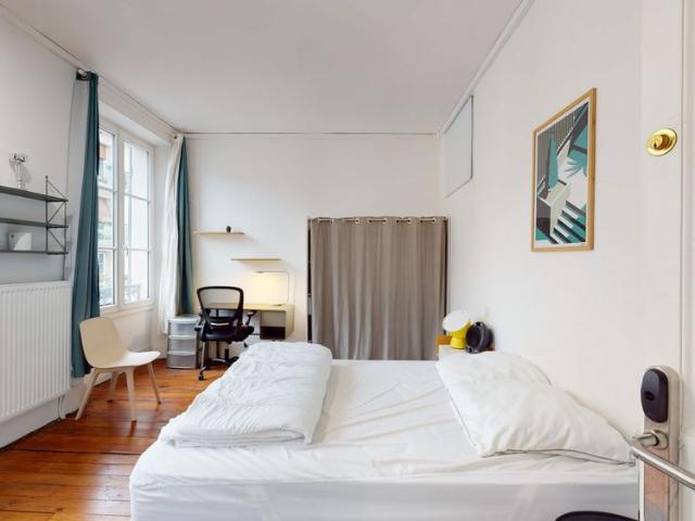 Royale — Studio Privé 11