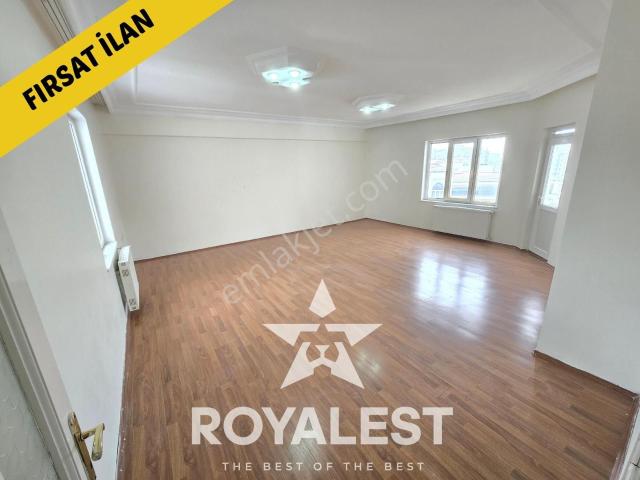 Royalest'ten Tramvaya Sıfır Ara Kat Site İçi Geniş Ve Ferah 3+1