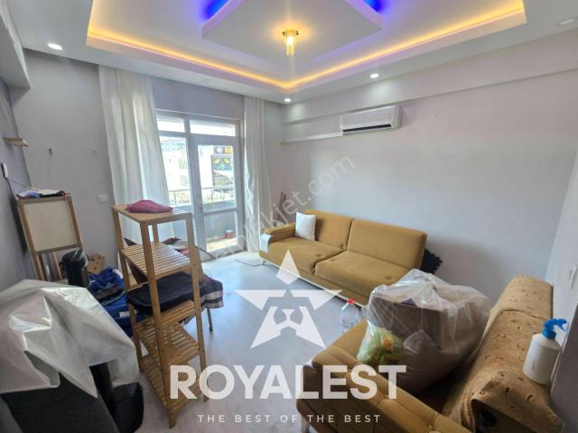 Royalest'ten Tramvaya Sıfır Siteiçi Eşyalı Geniş 1+1 Balkonlu!