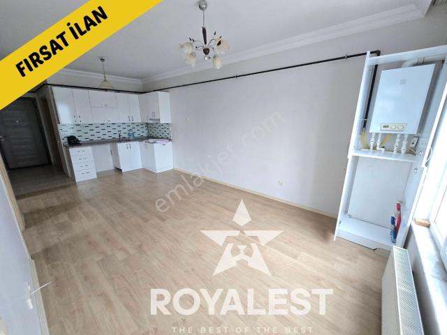 Royalest'ten Cadde Üstü Site İçi Ara Kat İskanlı 2+1