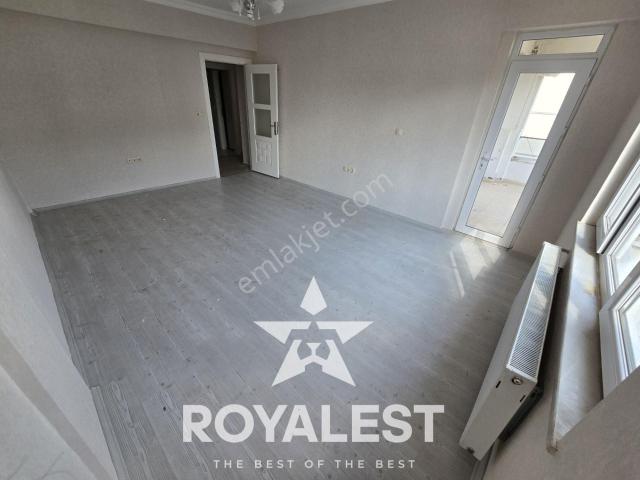 Royalest'ten Sevinç Göymen Yanı Güvenlikli Siteiçi Arakat 2+1