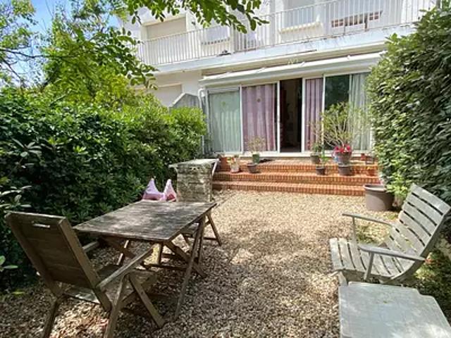 Royan 17200 Achat / Vente appartement 1 pièce t1 au dernier étage terrasse