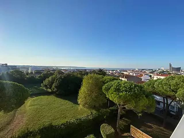 Royan 17200 Achat / Vente appartement 2 pièces t2 au dernier étage cave