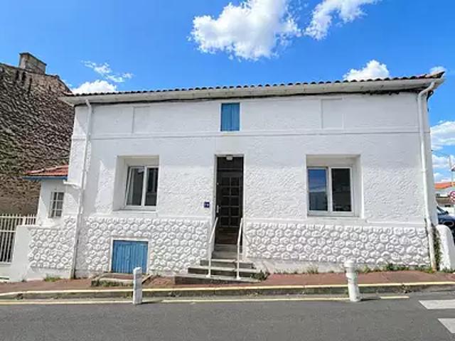 Royan 17200 Achat / Vente maison 4 pièces t4 au dernier étage terrasse