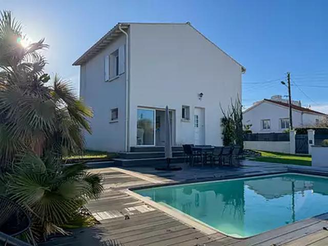 Royan 17200 Achat / Vente maison 4 pièces t4 au dernier étage piscine