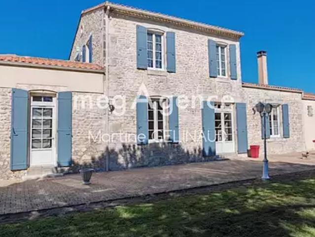 Royan 17200 Achat / Vente maison 8 pièces t8