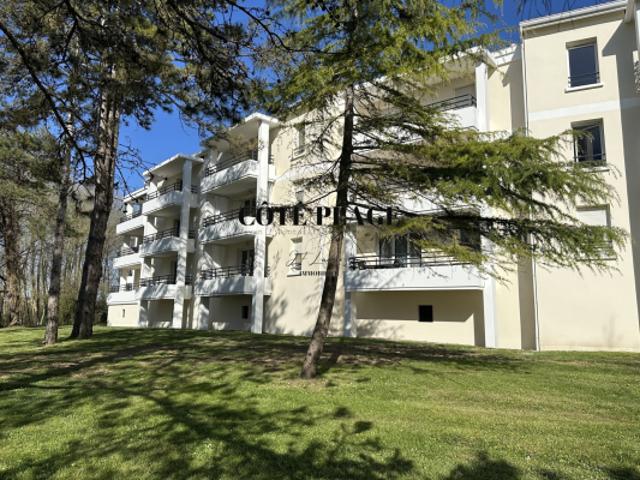 ROYAN /VAUX T3 rénové avec terrasse plein sud dans résiden