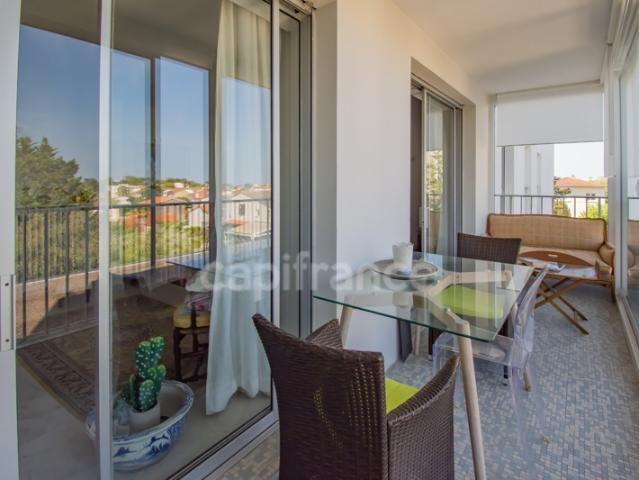 ROYAN – BEAU T3 DE 98 m² AVEC GARAGE ET CAVE À 650 M DE LA PLAGE