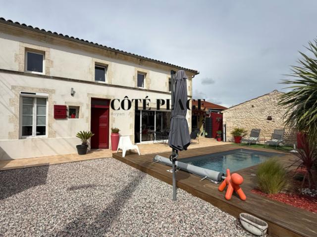 ROYAN Élégante Maison Charentaise rénovée avec piscine, et