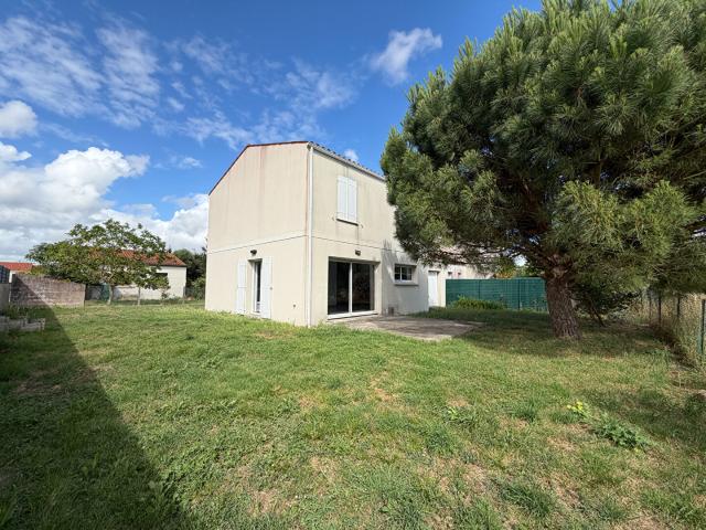 ROYAN Maison à louer F5 101m2