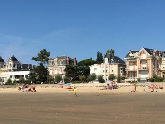 ROYAN QUARTIER DU PARC APPARTEMENT T1 avec Balcon et Par