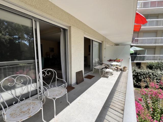 ROYAN QUARTIER DU PARC BEL APPARTEMENT T3 AVEC TERRASSE