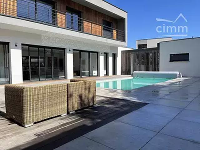 Royat 63130 Achat / Vente maison 8 pièces t8 piscine