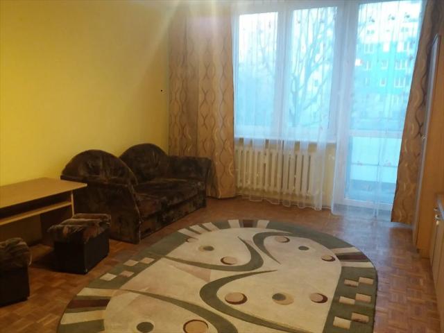Rozkładowe 2 pokoje z balkonem i piwnicą, do remontu